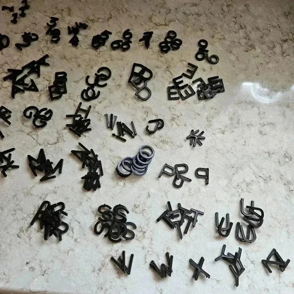 Hangable Greenery Letter Message Board - Picture 4 of 6